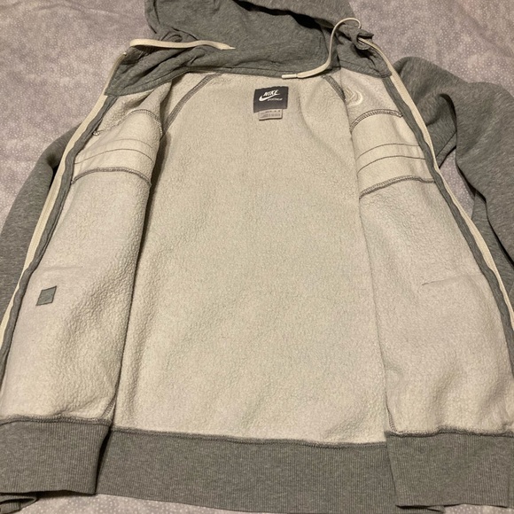 Women’s size M (8-10) Nike Jacket - Picture 5 of 5